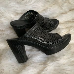 Born Kismet Black Open Toe Laser Cut Heel Size 10